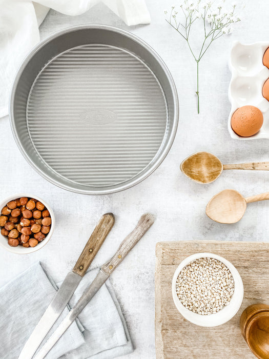 1070LC Round Cake Pan 9"